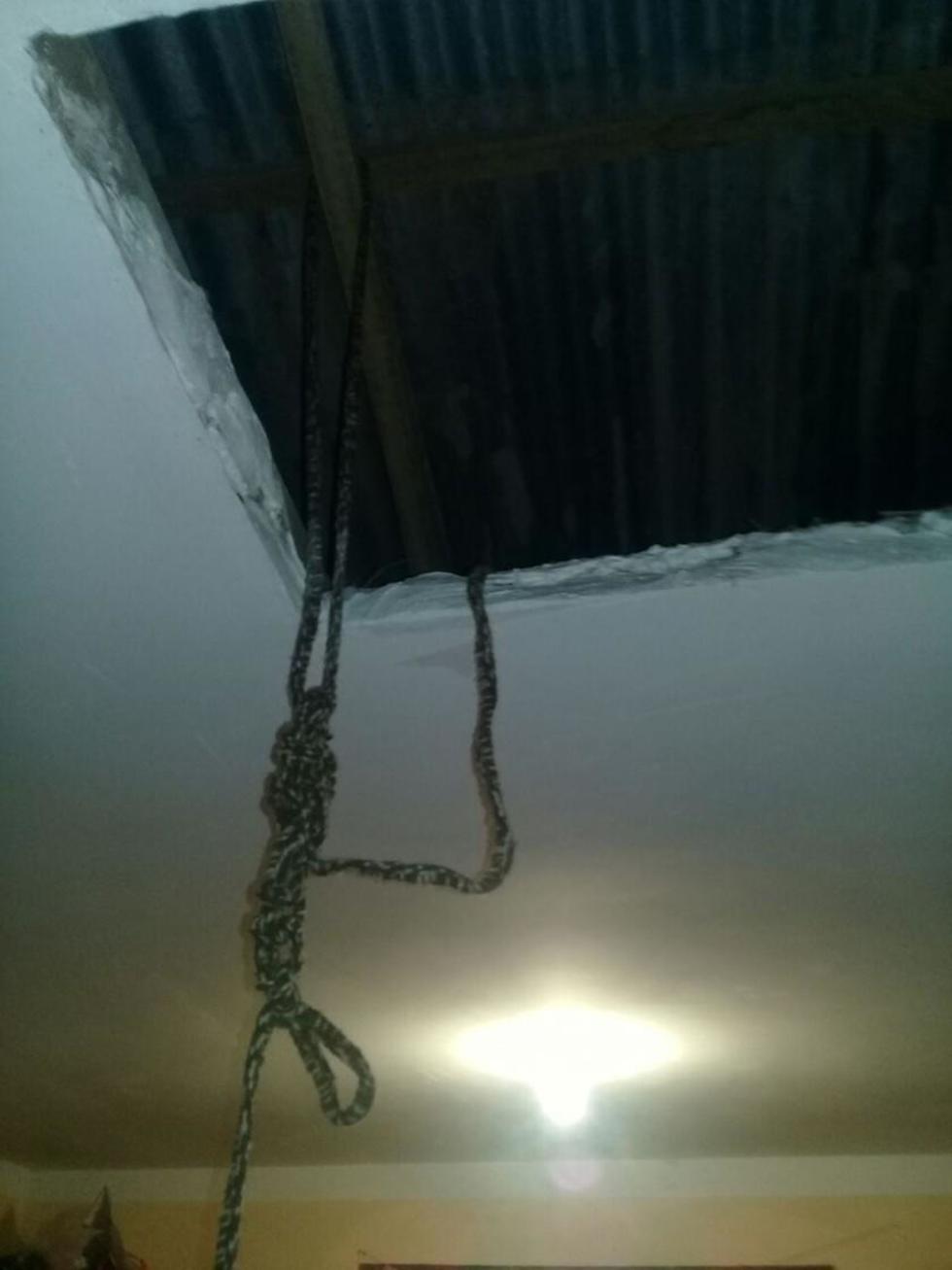 Estudiante acaba con su  vida colgada de una viga