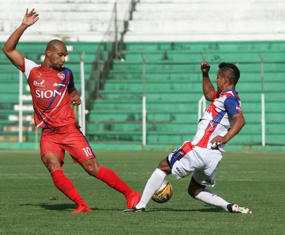 La U quiere ganar a Royal Pari para forzar a penales