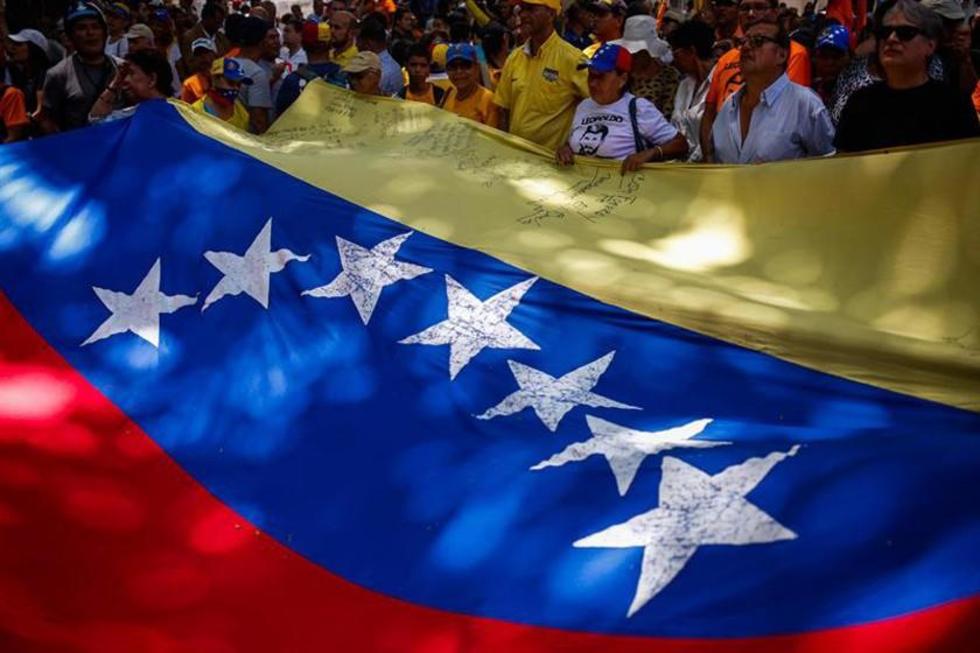 Los venezolanos acuden a votar con el fantasma de la abstención
