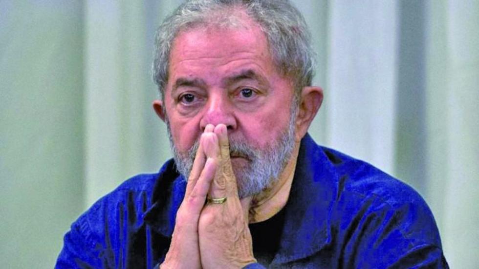 Un juez ordena que Lula da Silva deje los beneficios en su prisión 