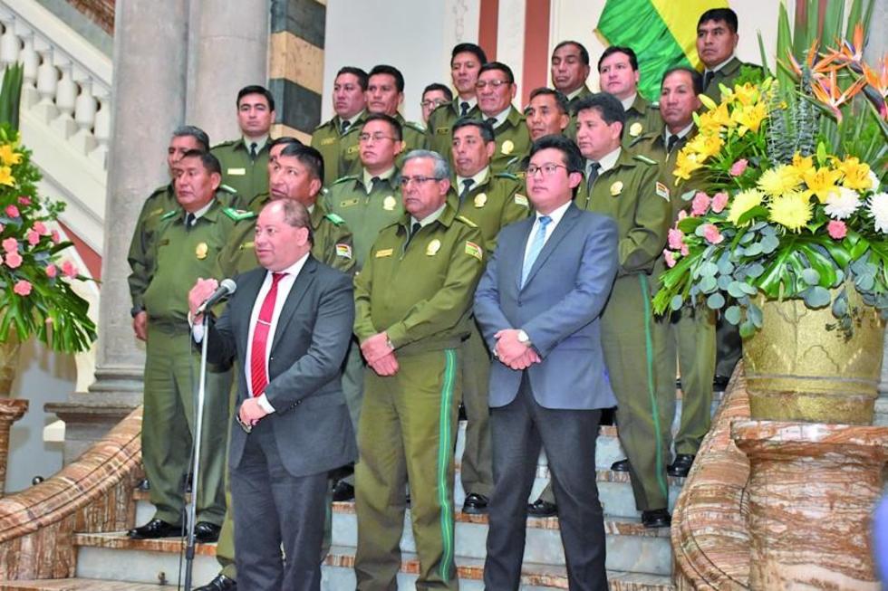 Aprueban 12 proyectos para la Policía con una inversión de Bs 27 MM