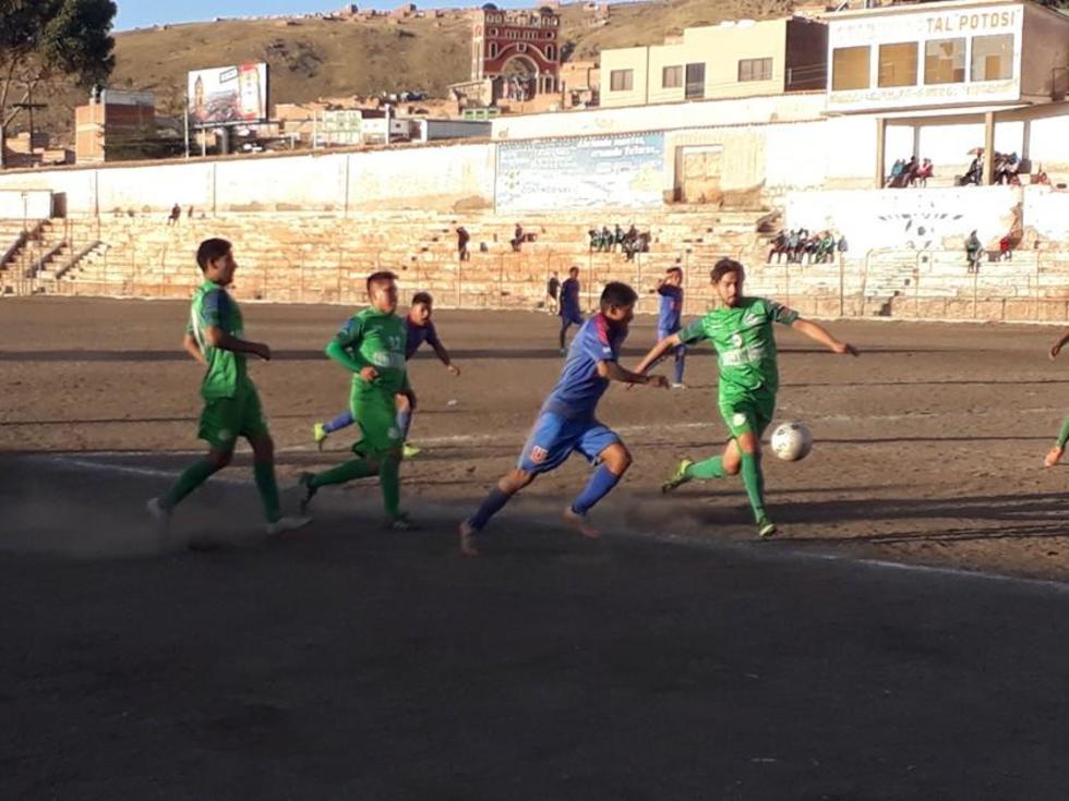 Ferrocarril Palmeiras sufre para ganar a Universitario