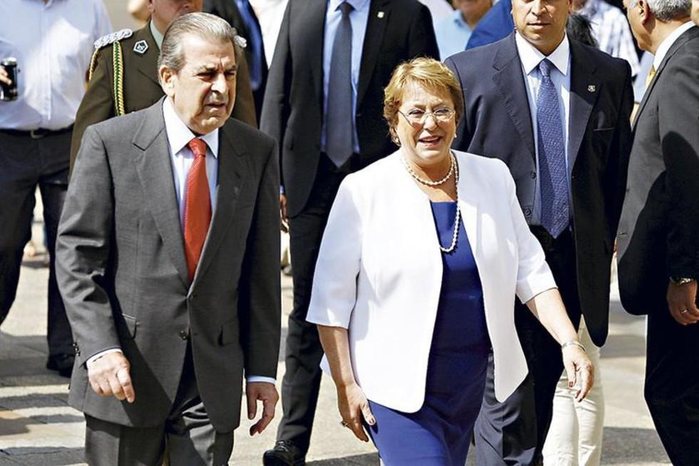 Piden indagar a Bachelet por supuestos vínculos con brasileña OAS