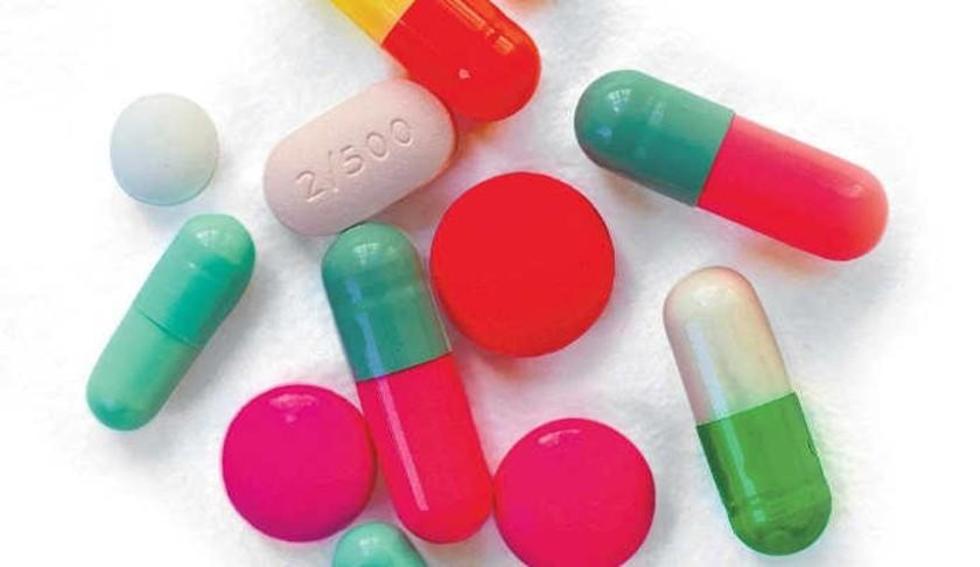 Cámara de Comercio presenta el proyecto de ley del Medicamento