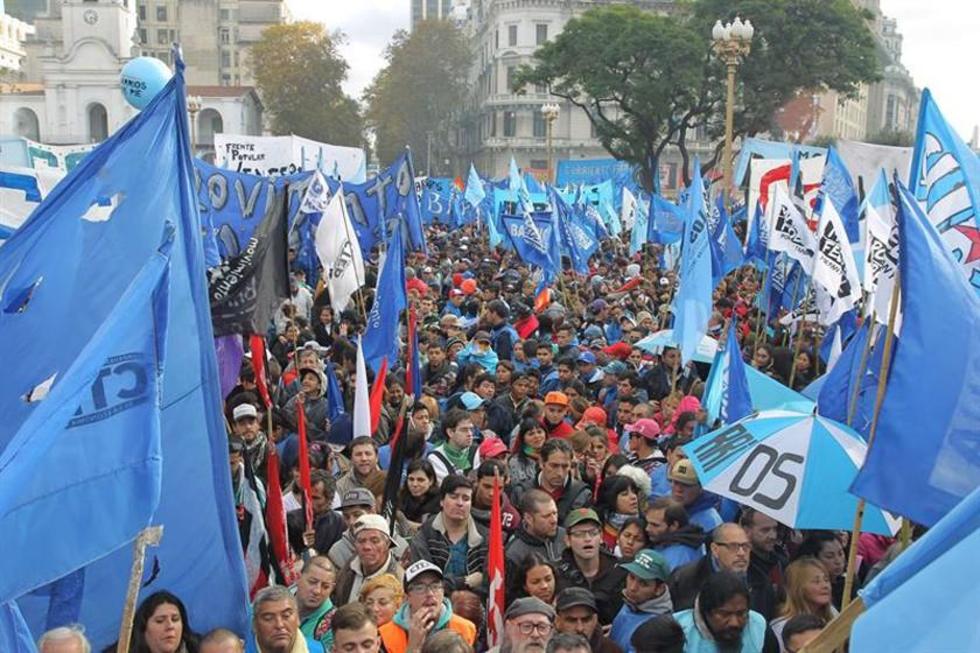 FMI da a Argentina un préstamo de 50.000 millones de dólares