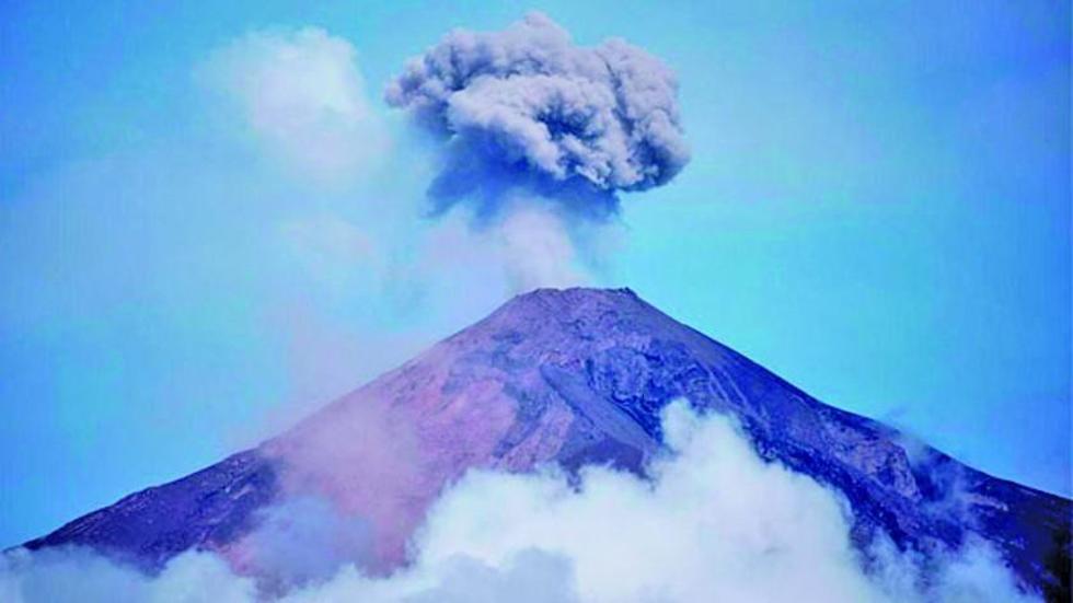 Cinco días después, el volcán de Fuego sigue activo en Guatemala