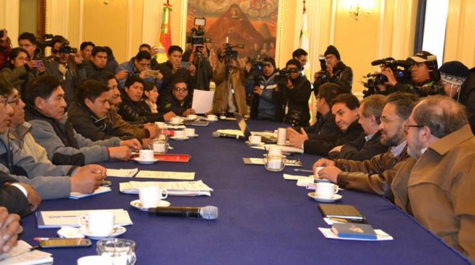 El Gobierno y la UPEA analizan el presupuesto en una mesa técnica