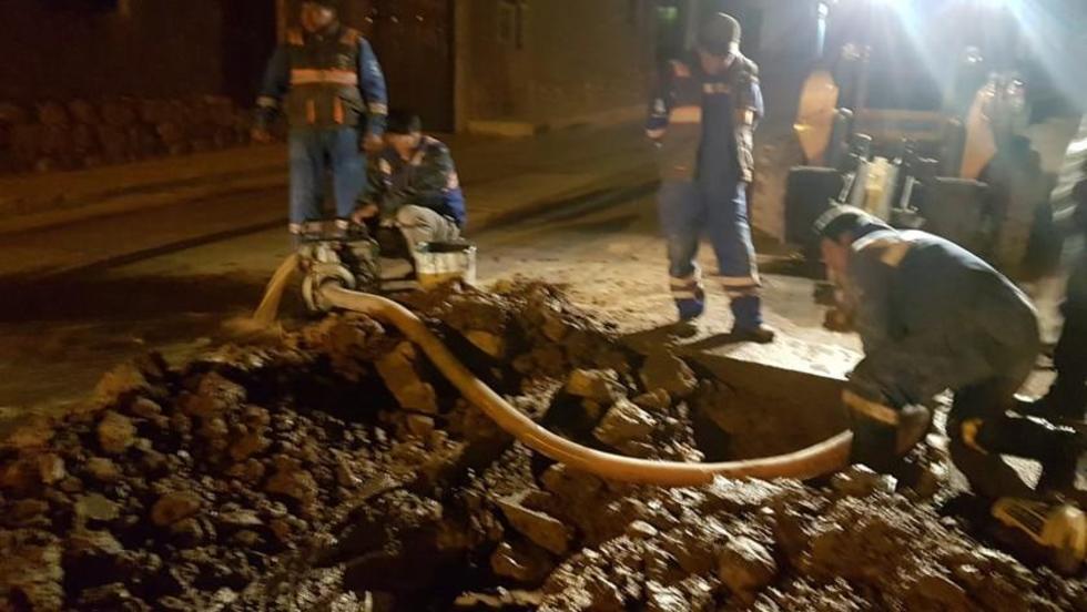 Continúan agujereando las calles por fugas de agua en la ciudad