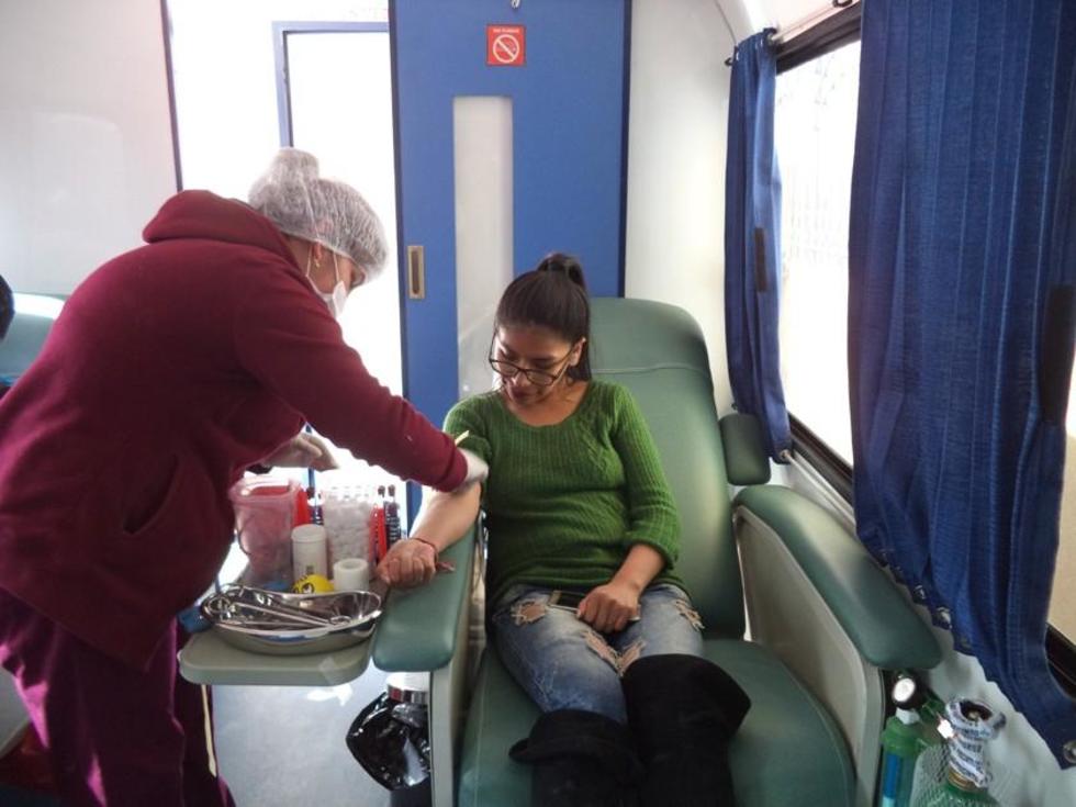 Recolectan sangre en el día mundial del donante voluntario
