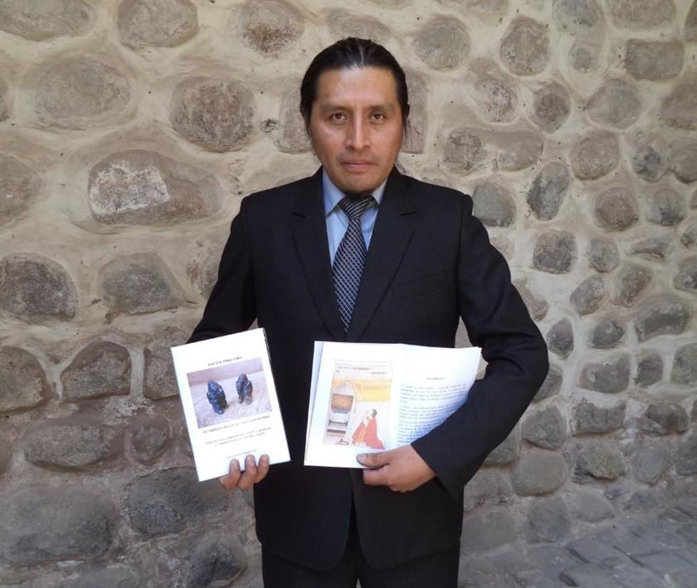 Sale libro sobre el origen de Alasita