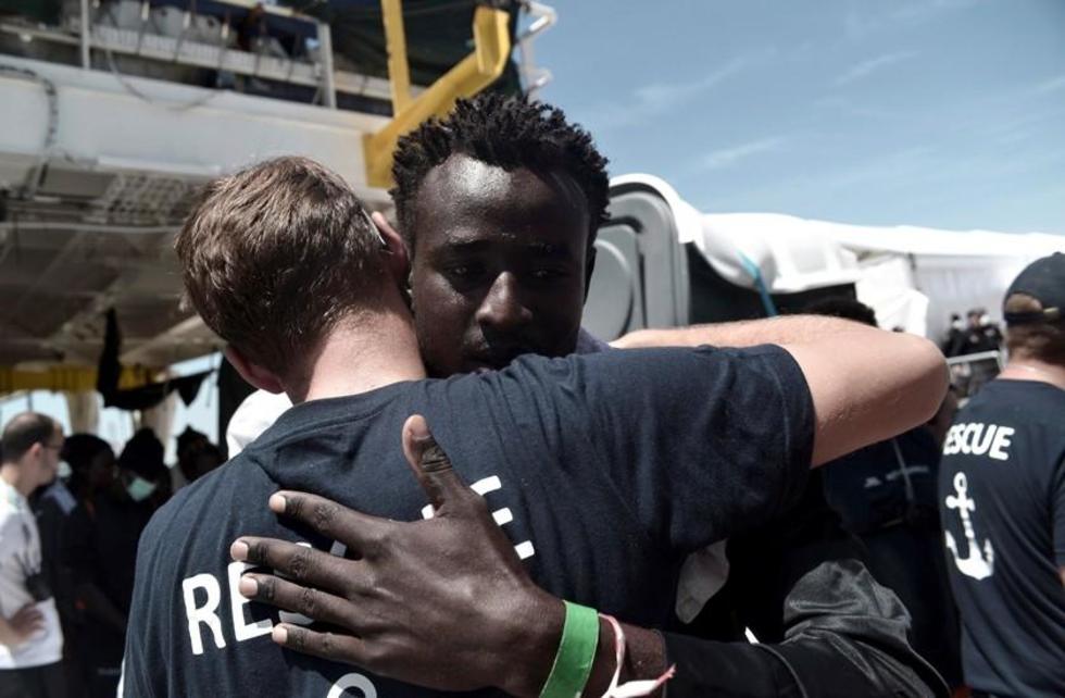 España recibe a migrantes del Aquarius tras 8 días de odisea