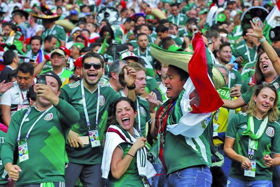 FIFA multa con $us 10 mil a México y Serbia