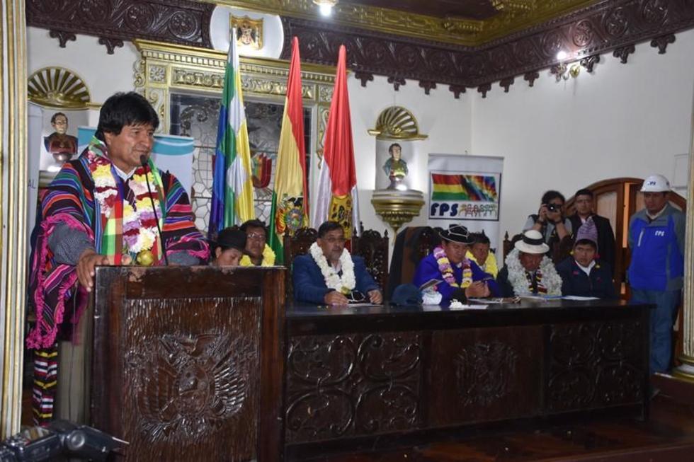 Evo Morales entrega Bs 52.5 millones para 21 proyectos de riego