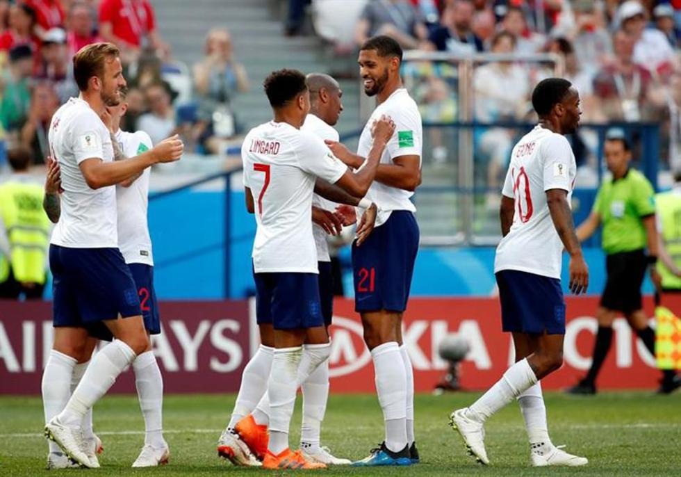 Inglaterra golea y se instala en octavos