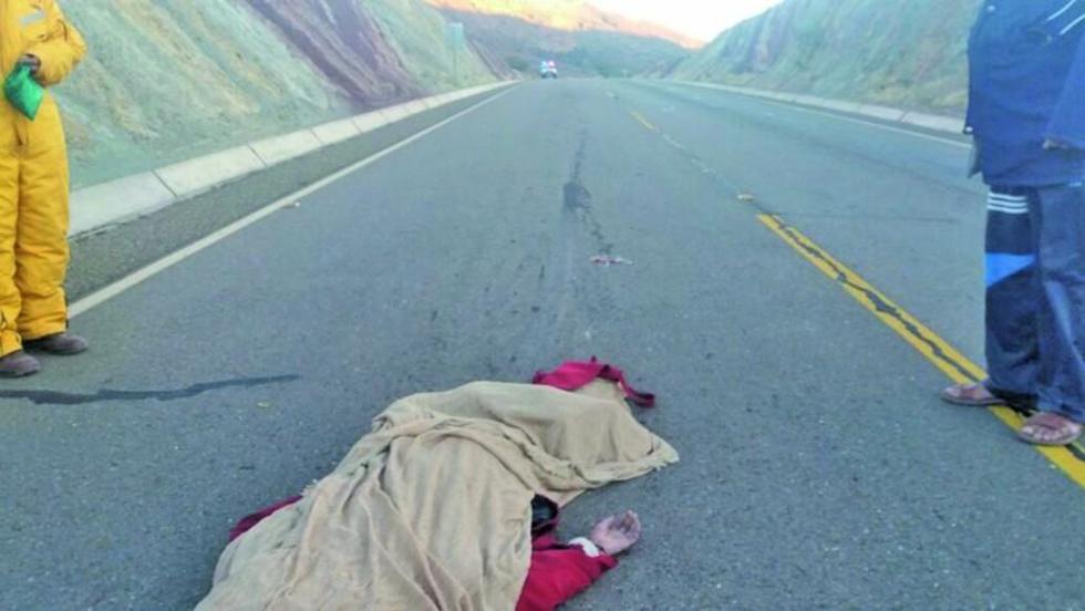 Quinceañera pierde la vida tras ser arrollada por un vehículo