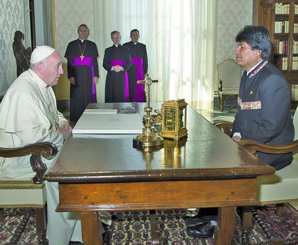 Papa Francisco recibirá en audiencia a Morales este sábado 30 de junio