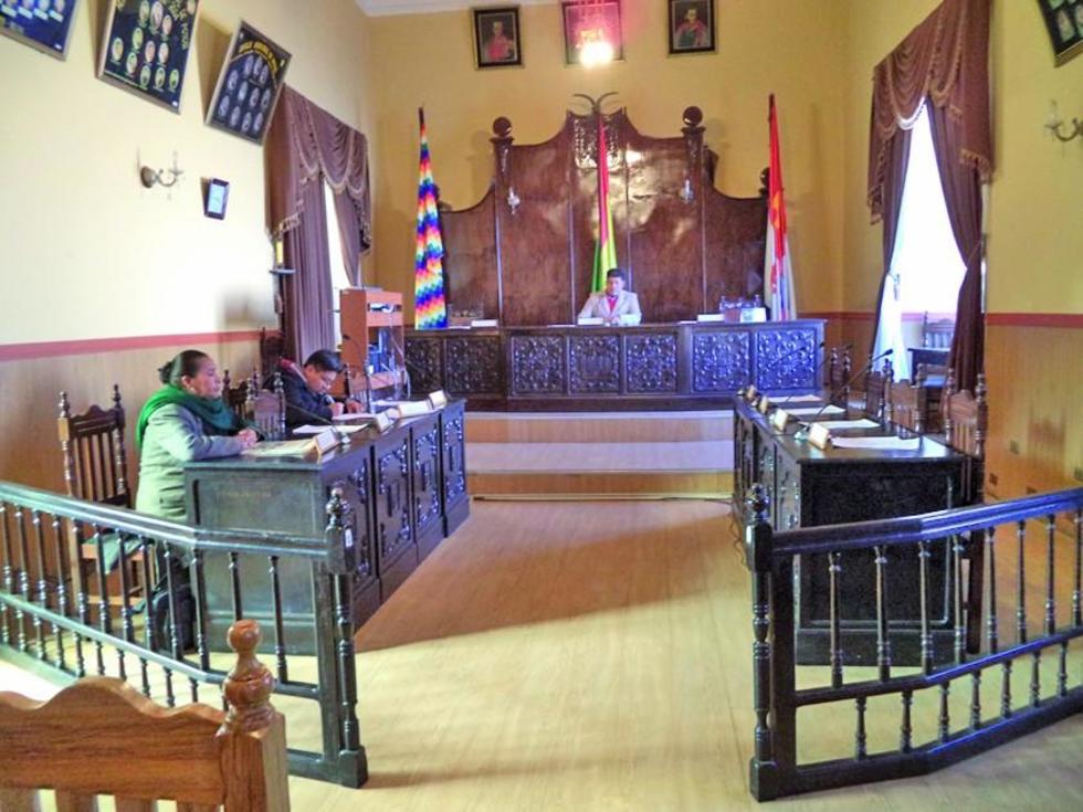 Concejo aún sigue con dos acefalías en directiva