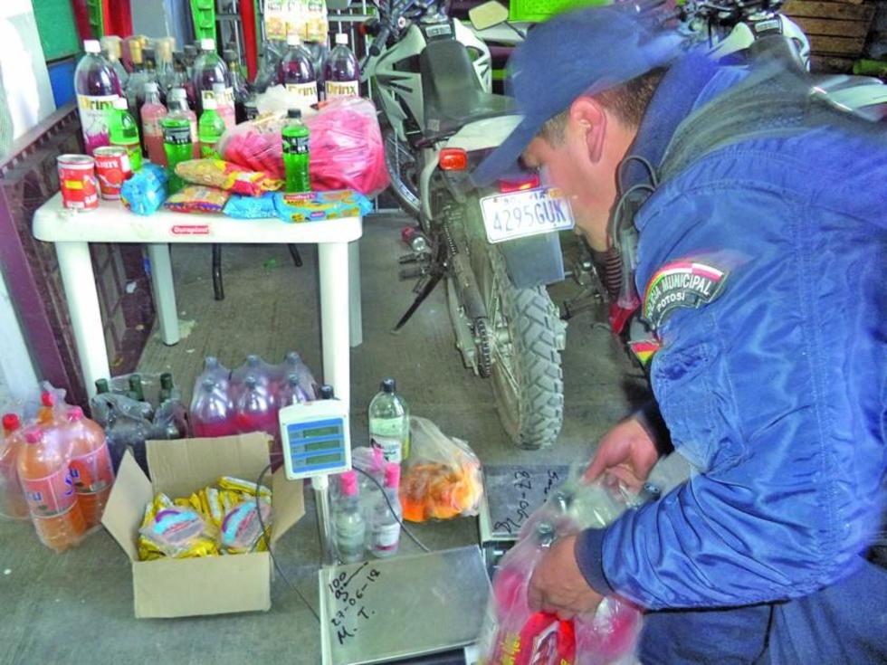 La Policía comisa balanzas adulteradas en dos zonas