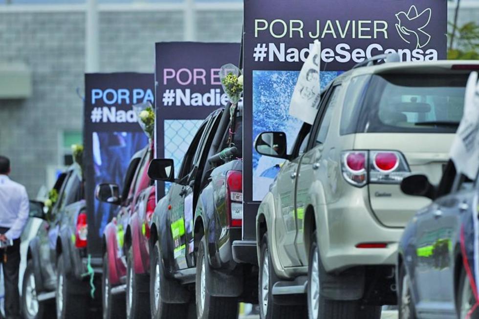 Ecuador recibe con llanto a los reporteros muertos en Colombia