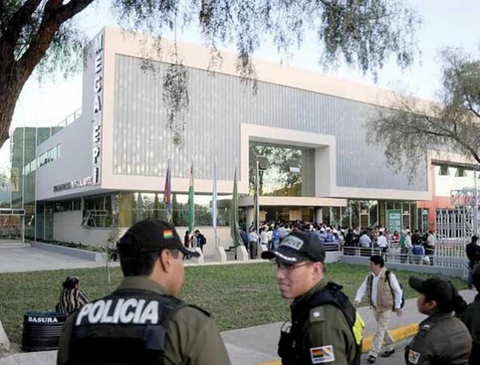 Aprehenden a exfuncionario de la Alcaldía por el caso Mochilas I