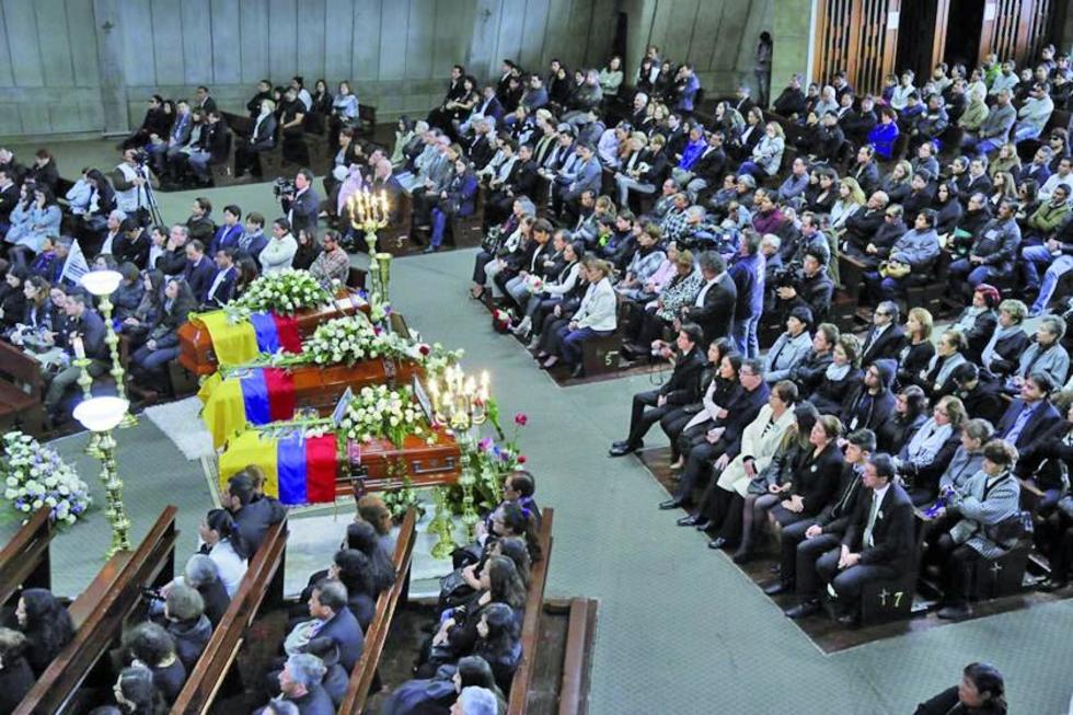 Ecuador despide al equipo de prensa asesinado en Colombia