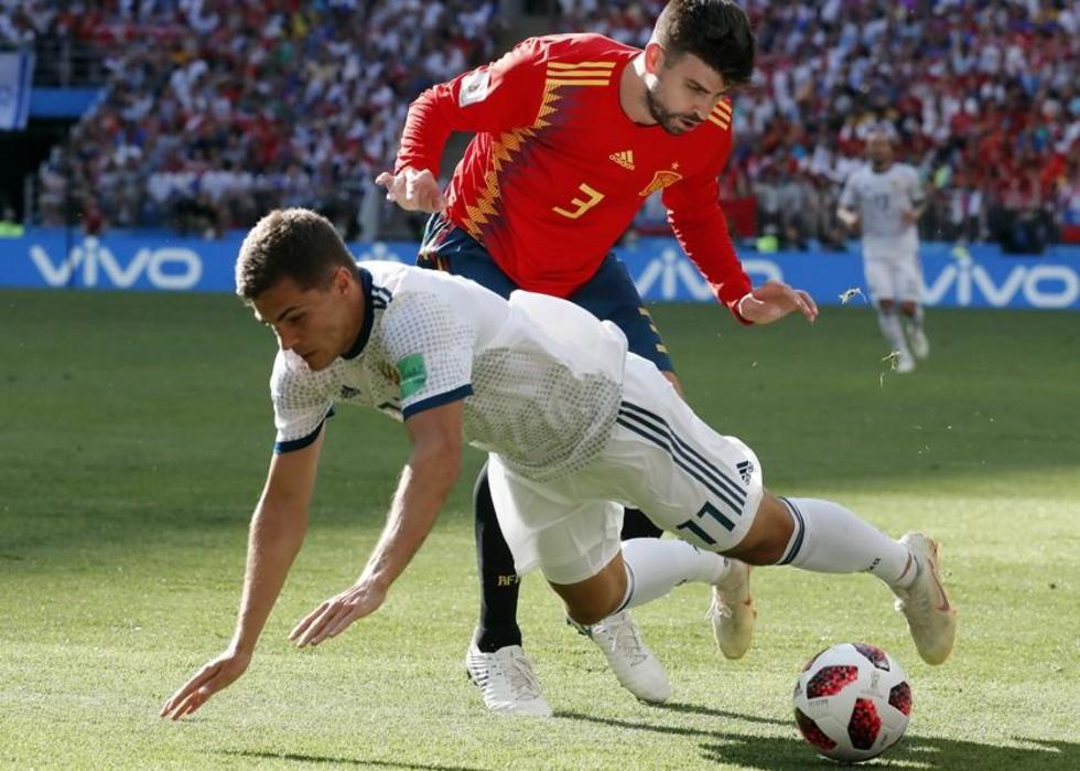 El zaguero Gerard Piqué tiene una amarga despedida 