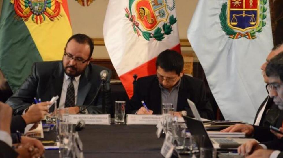 Perú compromete bajar tarifas en puerto de Ilo para carga de Bolivia