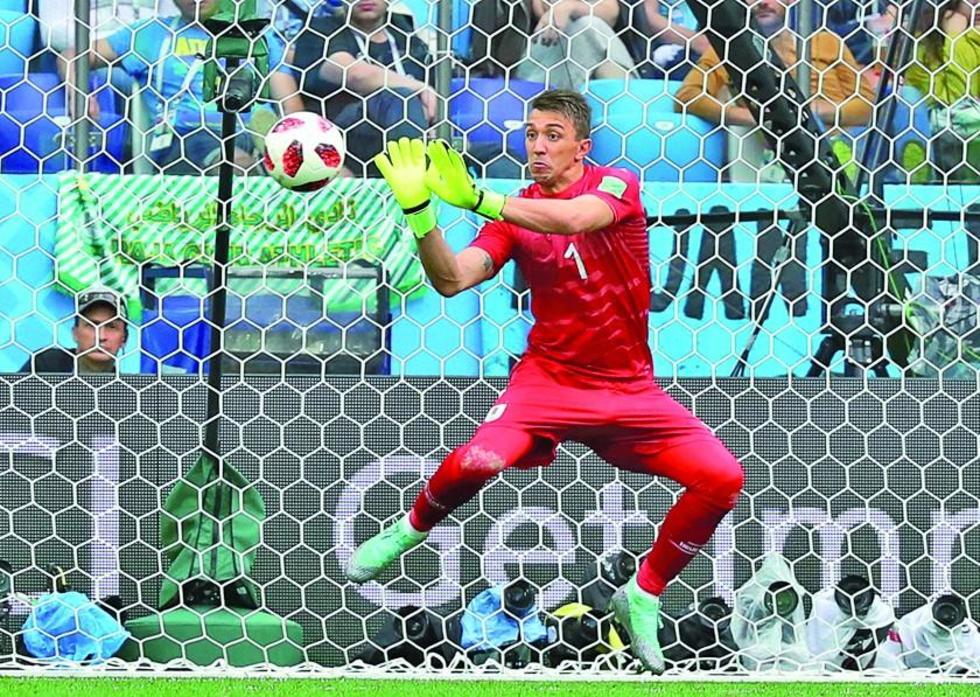 El golero Fernando Muslera es otra víctima  del síndrome Karius en el Mundial