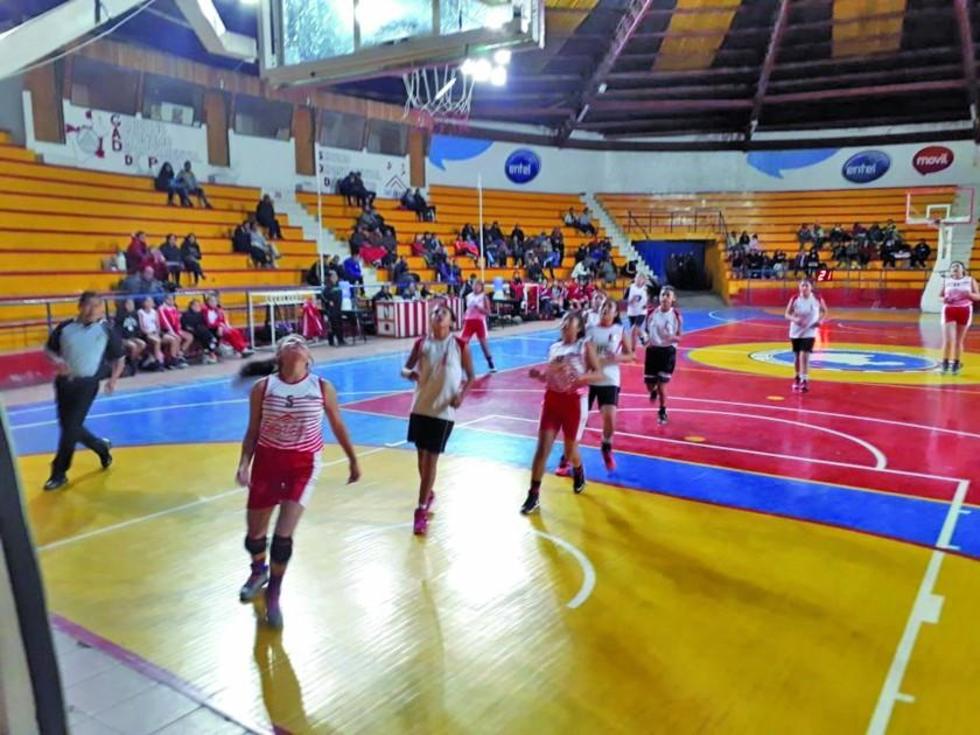 Potosí debuta con una victoria en la Liga del Sur de básquet femenino
