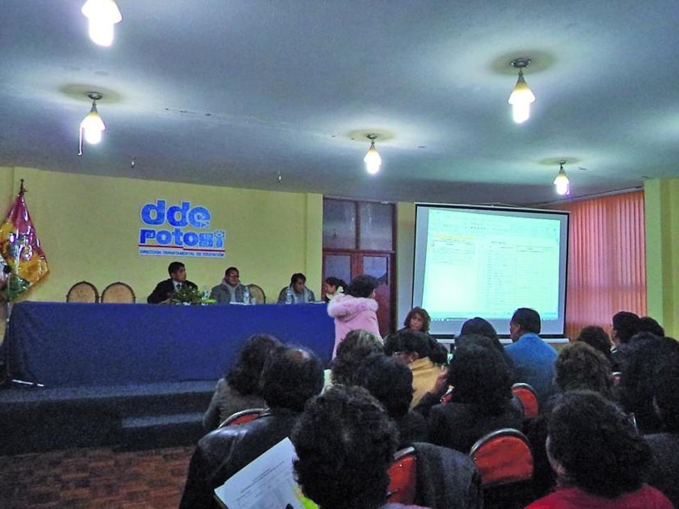 Directores distritales analizan el primer semestre escolar