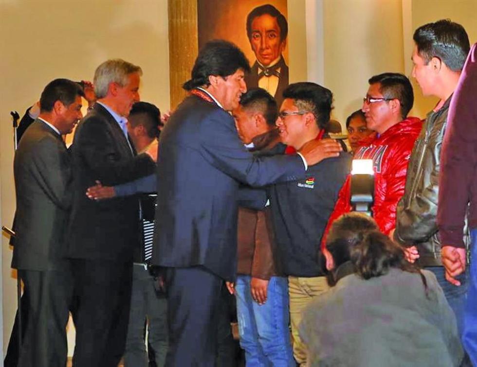 Abogados de 9 bolivianos detenidos en Chile piden pago de sus honorarios