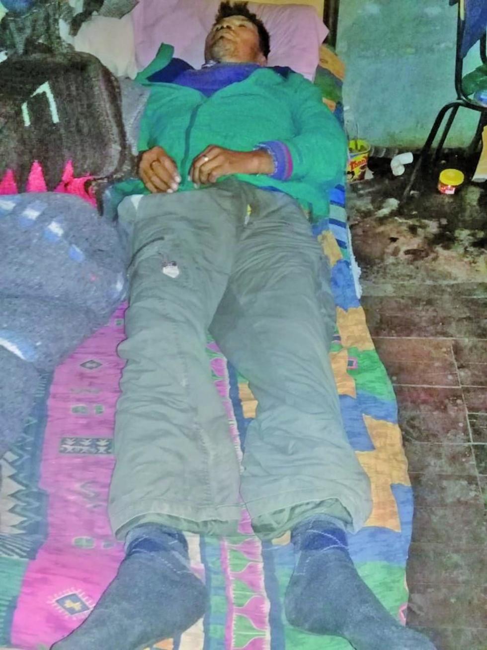 Policía levanta el cuerpo de hombre muerto en Uyuni