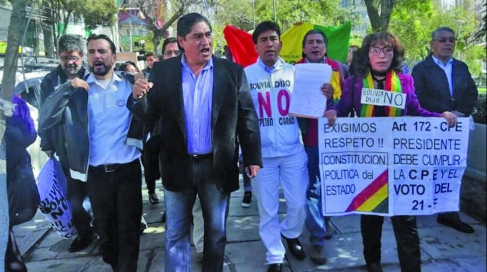 Dan plazo para que el TSE se pronuncie sobre repostulación