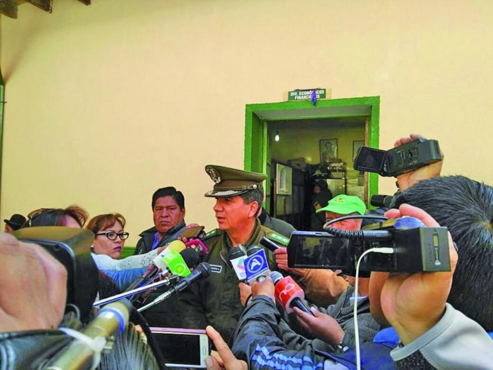 Detienen a un ladrón de joyas y a otro de un celular 
