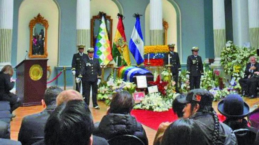 Repatrian restos de embajadora y descartan negligencia médica