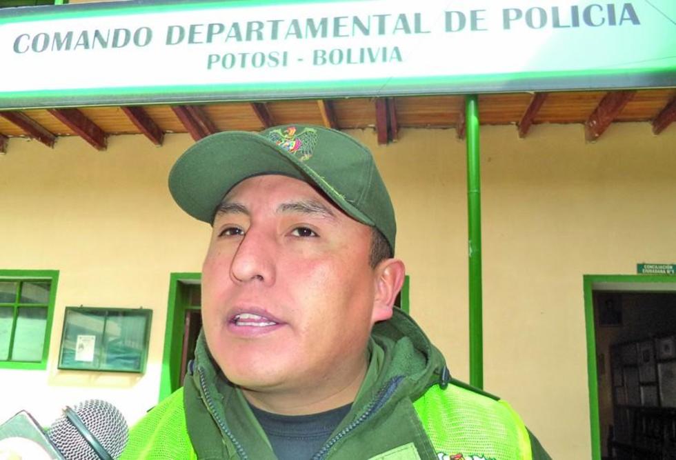 Una mujer acusa a su albañil para ocultar su infidelidad 