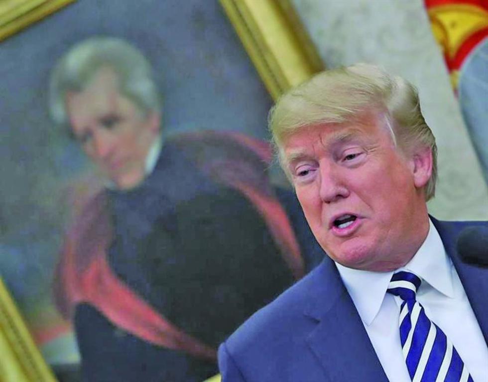 Trump presiona por más fondos para construir muro fronterizo 