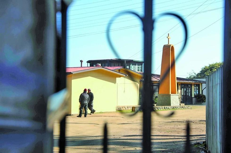 Fiscalía pide al Vaticano archivos de indagados por abusos en Chile