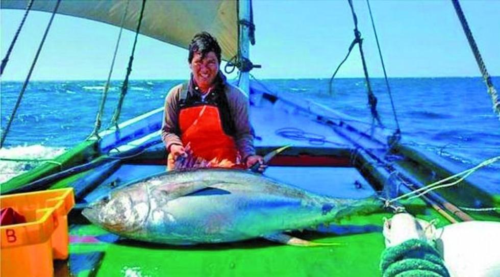 Perú declara patrimonio de la nación la pesca con veleros artesanales