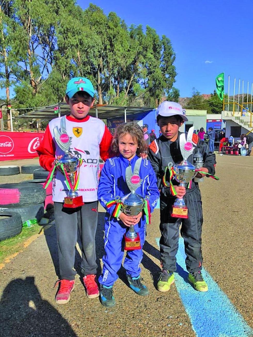Pilotos potosinos suben al podio  en el nacional de karting