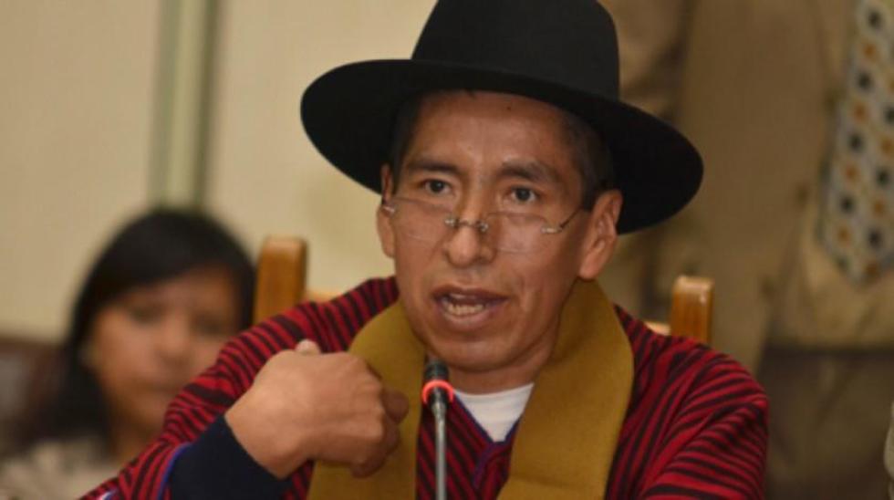 Cusi anuncia que postulará para fiscal general del Estado