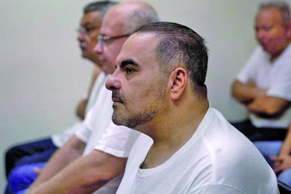 Expresidente confiesa desvío de  $us 300 millones en el Salvador