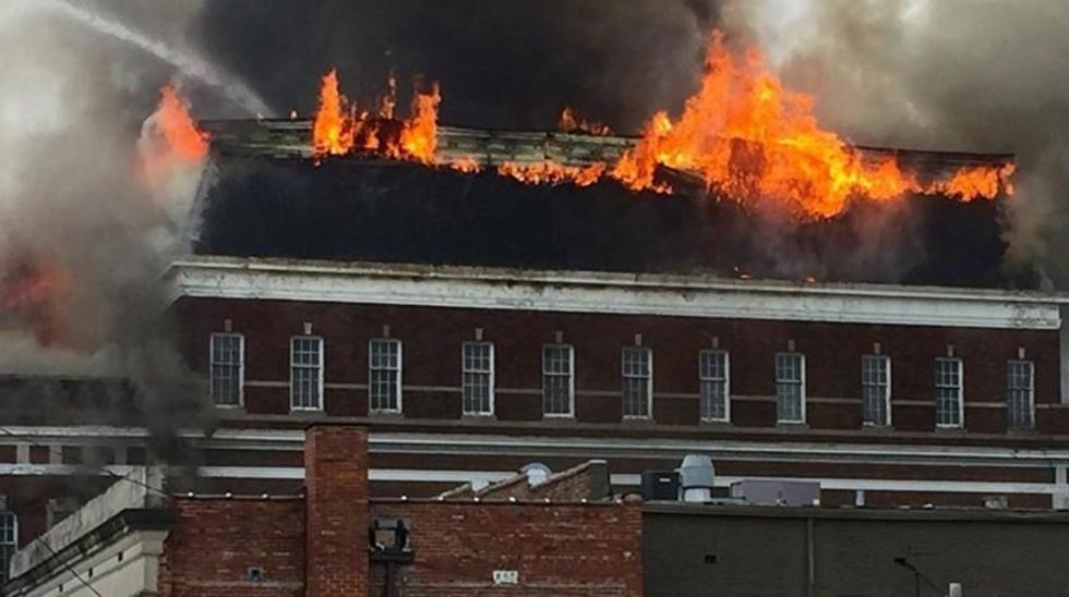 Mueren 10 mujeres por incendio  en residencia de ancianos en Chile