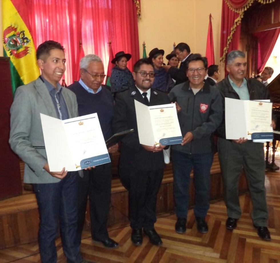 Entregan premios de composición