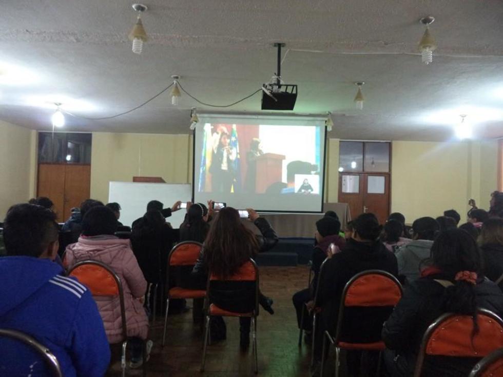 Presentan el himno nacional en lenguaje  de señas