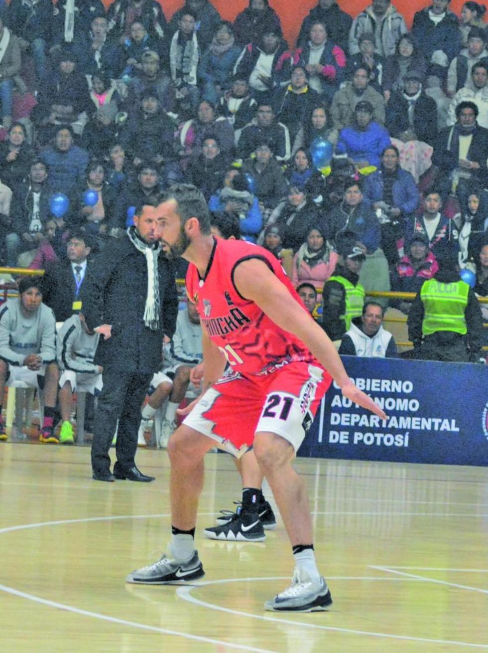 Brasileño Murilo vuelve a la vieja casona