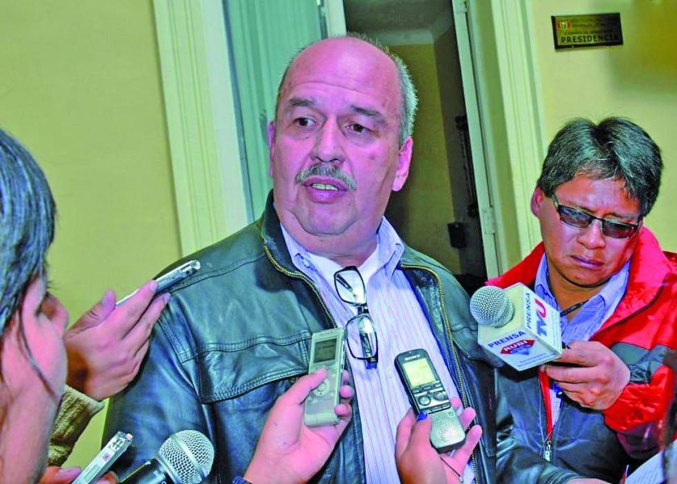 Opositores acusan al Tribunal Supremo Electoral de ser cómplice del MAS 
