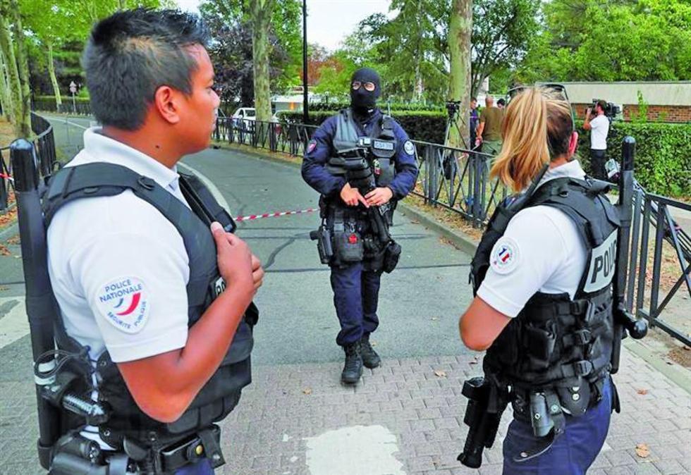 Ataque con cuchillo en Francia causa dos personas fallecidas