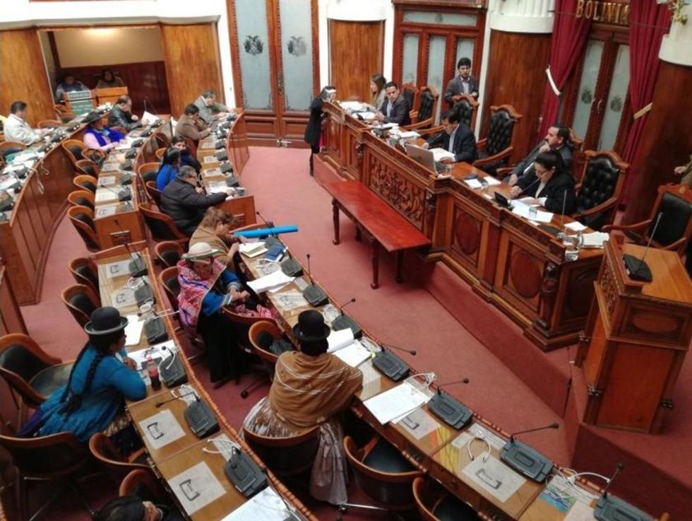 Diputados amplían plazos para las elecciones primarias de 2019