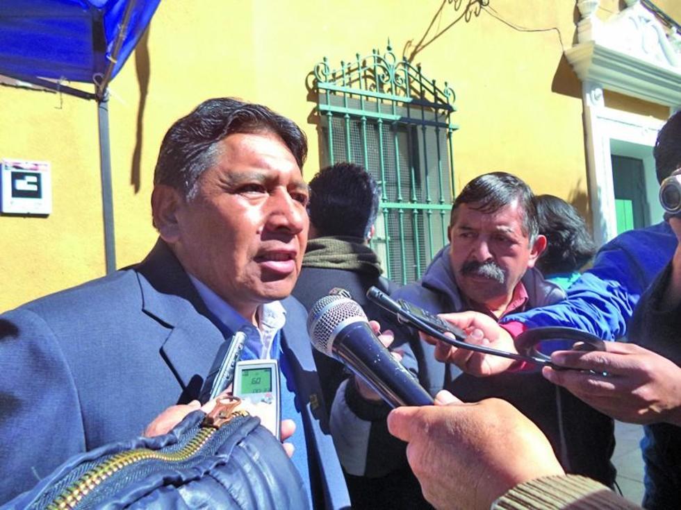 Buscan que no haya más profesores  interinos